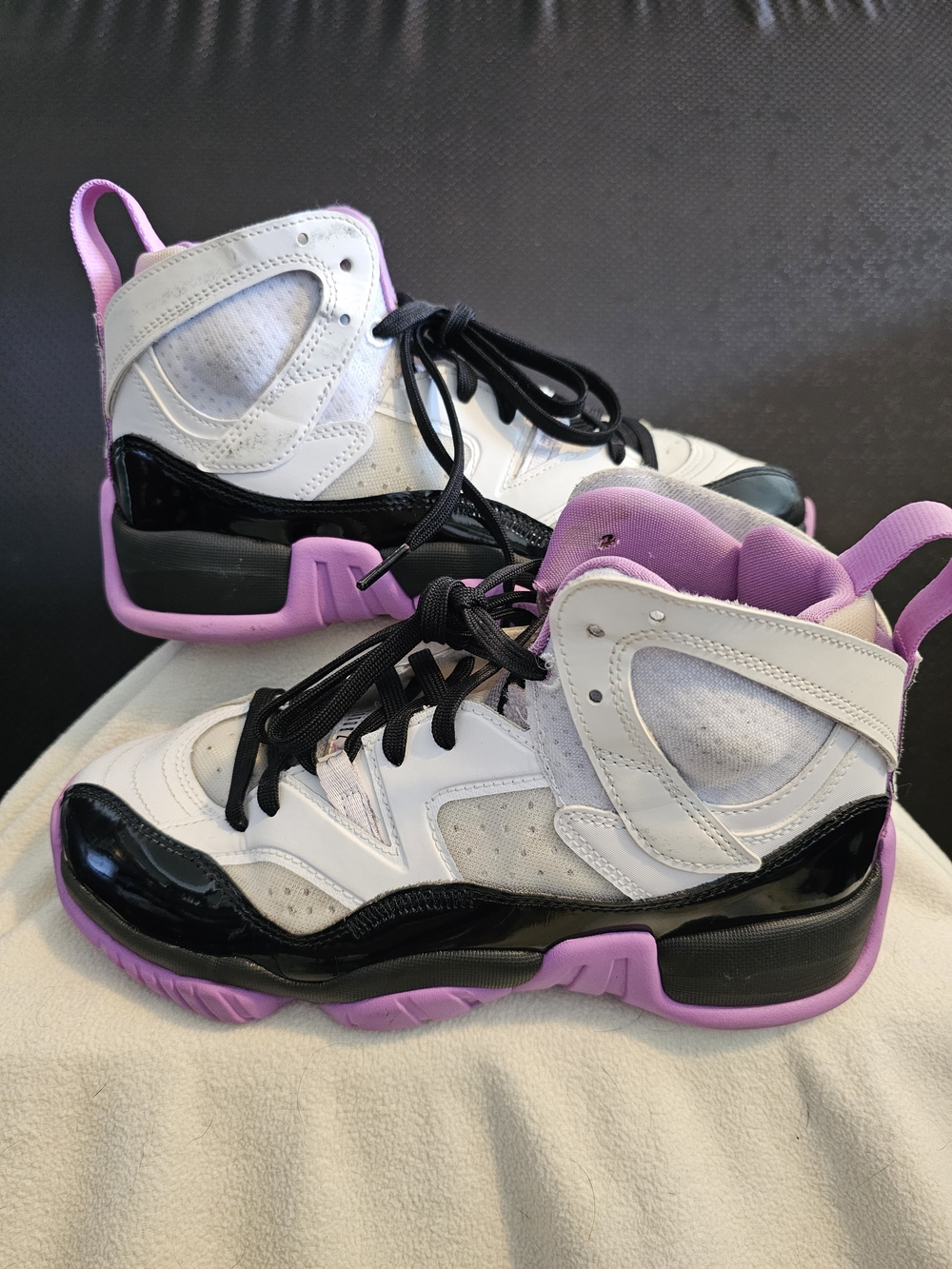 AIR JORDAN Jumpman 2 Trey GS White/Barely Grape/Rush Fuchsia/black Kids Sz 6.5Y